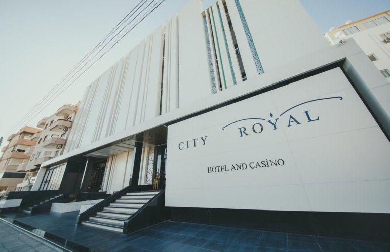 Фасад City Royal Hotel & Casino в Никосии (Северный Кипр)