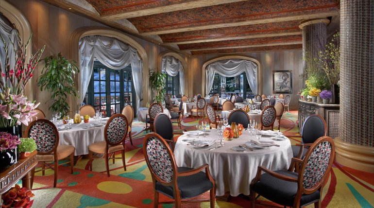 Зал ресторана Пикассо в Лас-Вегасе