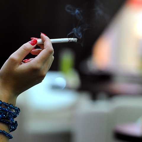 Запрет на курение в общественных местах в Макао повредит игорному бизнесу